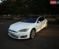 Белый Тесла Модель С, объемом двигателя 0 л и пробегом 167 тыс. км за 17000 $, фото 1 на Automoto.ua