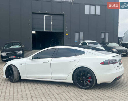 Белый Тесла Модель С, объемом двигателя 0 л и пробегом 225 тыс. км за 15940 $, фото 9 на Automoto.ua