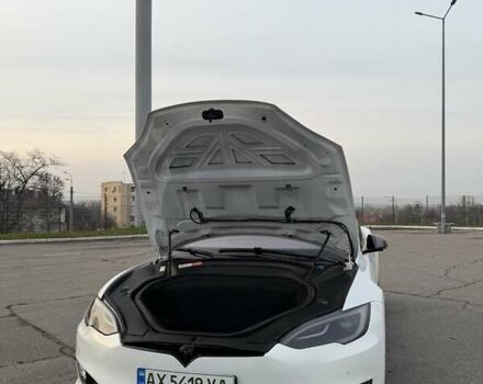 Білий Тесла Модель С, об'ємом двигуна 0 л та пробігом 144 тис. км за 16500 $, фото 11 на Automoto.ua