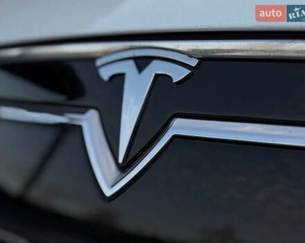 Білий Тесла Модель С, об'ємом двигуна 0 л та пробігом 470 тис. км за 13700 $, фото 5 на Automoto.ua
