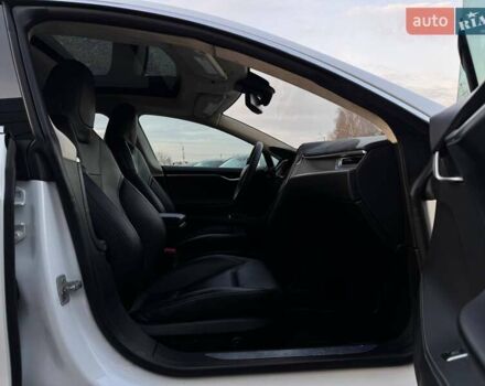 Білий Тесла Модель С, об'ємом двигуна 0 л та пробігом 470 тис. км за 13700 $, фото 58 на Automoto.ua