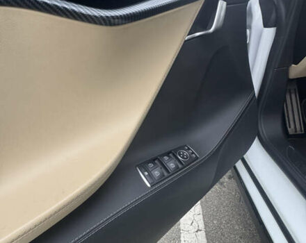 Білий Тесла Модель С, об'ємом двигуна 0 л та пробігом 172 тис. км за 14900 $, фото 13 на Automoto.ua