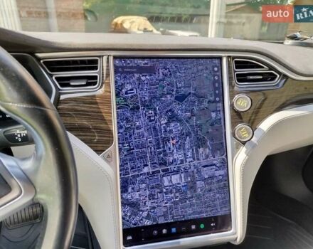 Білий Тесла Модель С, об'ємом двигуна 0 л та пробігом 253 тис. км за 15000 $, фото 22 на Automoto.ua