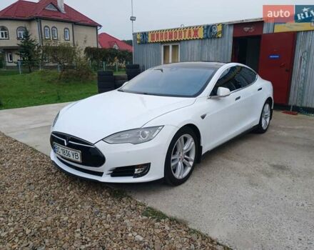 Белый Тесла Модель С, объемом двигателя 0 л и пробегом 135 тыс. км за 14500 $, фото 3 на Automoto.ua