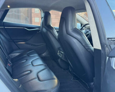 Белый Тесла Модель С, объемом двигателя 0 л и пробегом 108 тыс. км за 14950 $, фото 13 на Automoto.ua