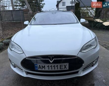 Белый Тесла Модель С, объемом двигателя 0 л и пробегом 220 тыс. км за 17300 $, фото 3 на Automoto.ua