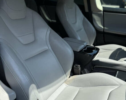 Белый Тесла Модель С, объемом двигателя 0 л и пробегом 156 тыс. км за 20000 $, фото 17 на Automoto.ua