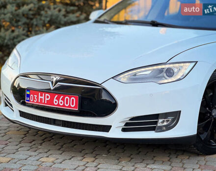 Білий Тесла Модель С, об'ємом двигуна 0 л та пробігом 189 тис. км за 12900 $, фото 5 на Automoto.ua