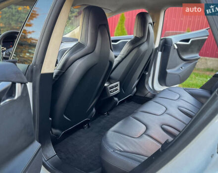 Білий Тесла Модель С, об'ємом двигуна 0 л та пробігом 189 тис. км за 12900 $, фото 31 на Automoto.ua