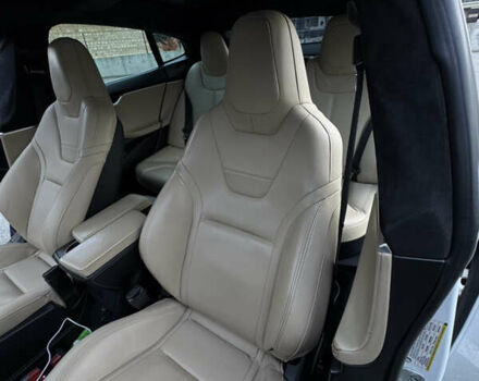 Білий Тесла Модель С, об'ємом двигуна 0 л та пробігом 111 тис. км за 16000 $, фото 10 на Automoto.ua