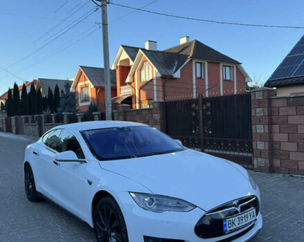 Белый Тесла Модель С, объемом двигателя 0 л и пробегом 108 тыс. км за 14950 $, фото 3 на Automoto.ua