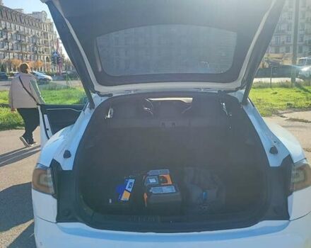 Белый Тесла Модель С, объемом двигателя 0 л и пробегом 210 тыс. км за 14500 $, фото 9 на Automoto.ua