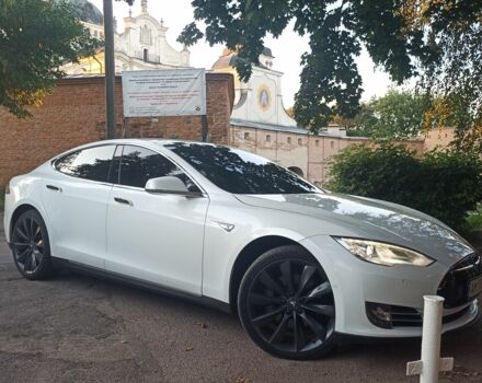 Білий Тесла Модель С, об'ємом двигуна 0 л та пробігом 170 тис. км за 16950 $, фото 1 на Automoto.ua