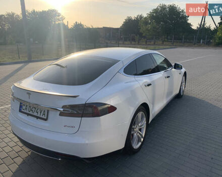 Белый Тесла Модель С, объемом двигателя 0 л и пробегом 106 тыс. км за 17300 $, фото 4 на Automoto.ua