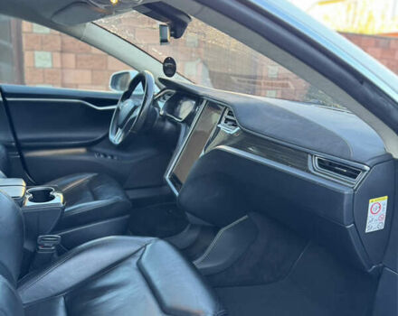 Белый Тесла Модель С, объемом двигателя 0 л и пробегом 108 тыс. км за 14950 $, фото 18 на Automoto.ua