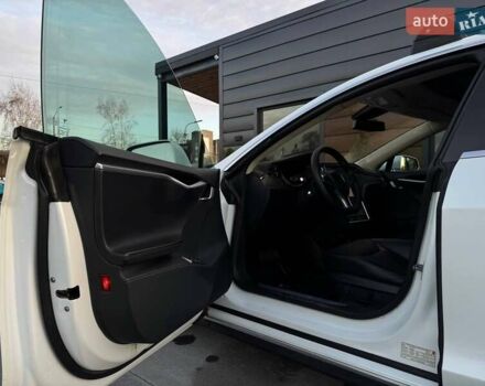 Білий Тесла Модель С, об'ємом двигуна 0 л та пробігом 470 тис. км за 13700 $, фото 28 на Automoto.ua