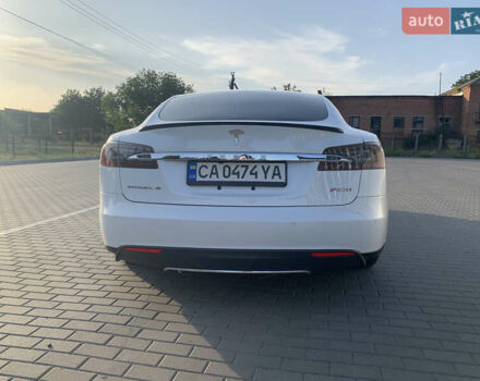 Белый Тесла Модель С, объемом двигателя 0 л и пробегом 106 тыс. км за 17300 $, фото 5 на Automoto.ua