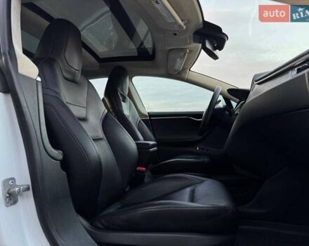 Білий Тесла Модель С, об'ємом двигуна 0 л та пробігом 470 тис. км за 13700 $, фото 59 на Automoto.ua