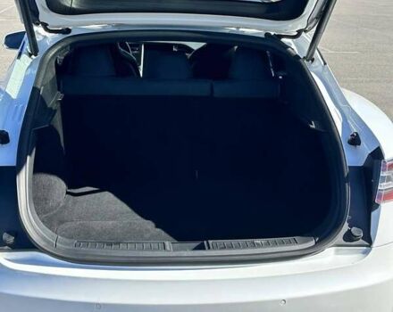 Белый Тесла Модель С, объемом двигателя 0 л и пробегом 132 тыс. км за 13500 $, фото 10 на Automoto.ua
