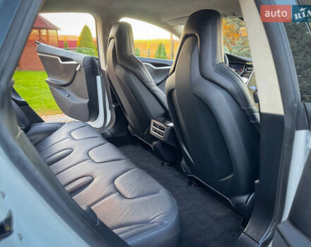 Білий Тесла Модель С, об'ємом двигуна 0 л та пробігом 189 тис. км за 12900 $, фото 33 на Automoto.ua