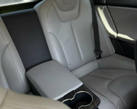 Белый Тесла Модель С, объемом двигателя 0 л и пробегом 156 тыс. км за 20000 $, фото 20 на Automoto.ua