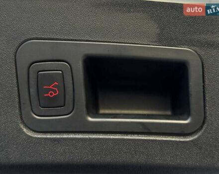 Білий Тесла Модель С, об'ємом двигуна 0 л та пробігом 470 тис. км за 13700 $, фото 27 на Automoto.ua