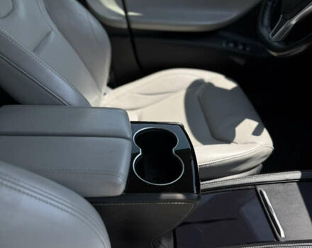 Белый Тесла Модель С, объемом двигателя 0 л и пробегом 156 тыс. км за 20000 $, фото 19 на Automoto.ua