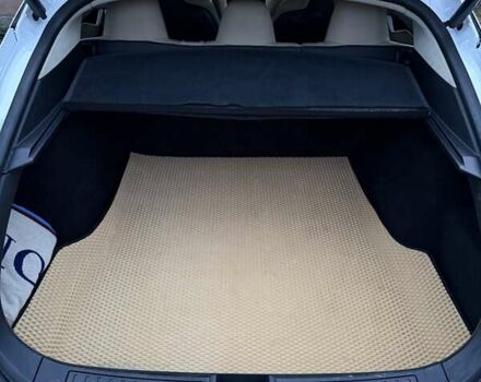 Белый Тесла Модель С, объемом двигателя 0 л и пробегом 220 тыс. км за 17300 $, фото 9 на Automoto.ua