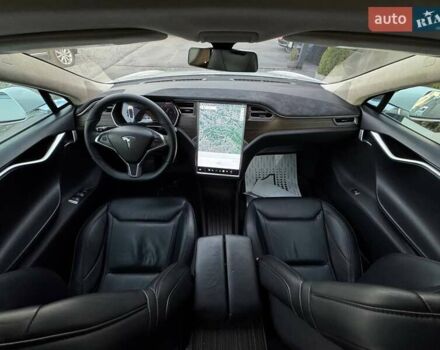 Білий Тесла Модель С, об'ємом двигуна 0 л та пробігом 470 тис. км за 13700 $, фото 48 на Automoto.ua