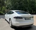 Белый Тесла Модель С, объемом двигателя 0 л и пробегом 66 тыс. км за 22000 $, фото 3 на Automoto.ua