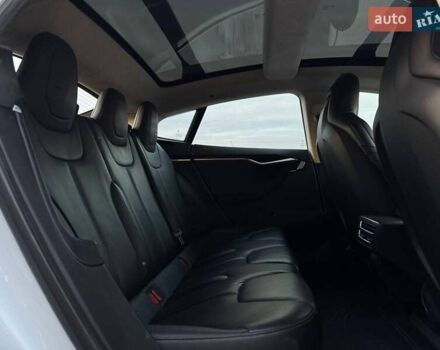 Білий Тесла Модель С, об'ємом двигуна 0 л та пробігом 470 тис. км за 13700 $, фото 52 на Automoto.ua