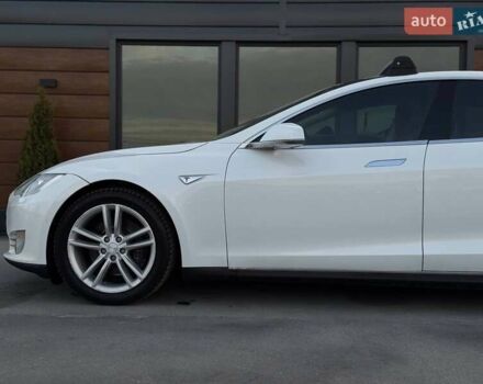 Білий Тесла Модель С, об'ємом двигуна 0 л та пробігом 470 тис. км за 13700 $, фото 8 на Automoto.ua