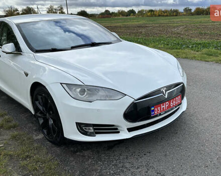 Білий Тесла Модель С, об'ємом двигуна 0 л та пробігом 189 тис. км за 13700 $, фото 2 на Automoto.ua