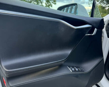 Белый Тесла Модель С, объемом двигателя 0 л и пробегом 108 тыс. км за 16500 $, фото 19 на Automoto.ua