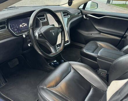 Белый Тесла Модель С, объемом двигателя 0 л и пробегом 108 тыс. км за 16500 $, фото 20 на Automoto.ua