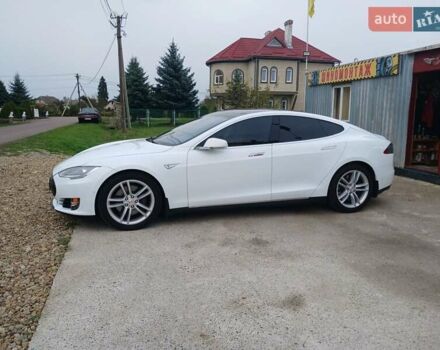 Белый Тесла Модель С, объемом двигателя 0 л и пробегом 135 тыс. км за 14500 $, фото 4 на Automoto.ua