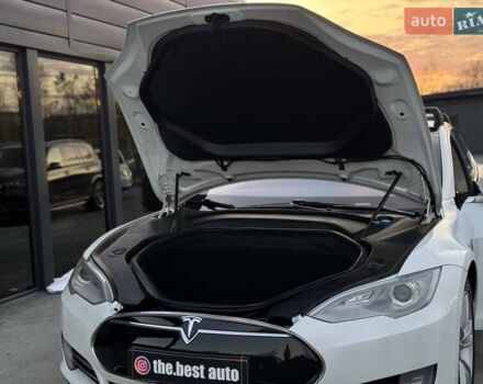 Білий Тесла Модель С, об'ємом двигуна 0 л та пробігом 470 тис. км за 13700 $, фото 65 на Automoto.ua