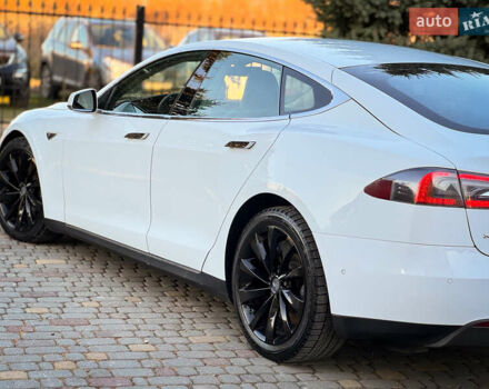 Білий Тесла Модель С, об'ємом двигуна 0 л та пробігом 189 тис. км за 12900 $, фото 13 на Automoto.ua