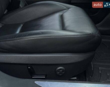 Білий Тесла Модель С, об'ємом двигуна 0 л та пробігом 470 тис. км за 13700 $, фото 63 на Automoto.ua