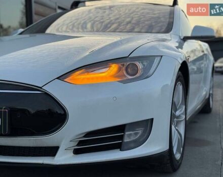 Білий Тесла Модель С, об'ємом двигуна 0 л та пробігом 470 тис. км за 13700 $, фото 13 на Automoto.ua