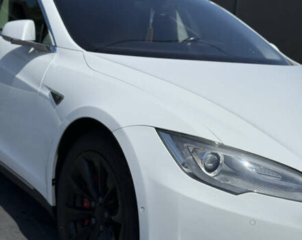 Белый Тесла Модель С, объемом двигателя 0 л и пробегом 156 тыс. км за 20000 $, фото 5 на Automoto.ua