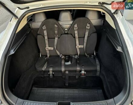 Білий Тесла Модель С, об'ємом двигуна 0 л та пробігом 470 тис. км за 13700 $, фото 26 на Automoto.ua