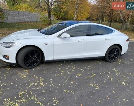 Білий Тесла Модель С, об'ємом двигуна 0 л та пробігом 179 тис. км за 12650 $, фото 1 на Automoto.ua