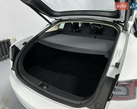 Белый Тесла Модель С, объемом двигателя 0 л и пробегом 140 тыс. км за 14950 $, фото 29 на Automoto.ua