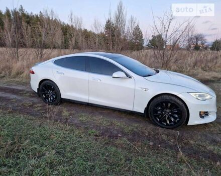 Белый Тесла Модель С, объемом двигателя 0 л и пробегом 196 тыс. км за 16600 $, фото 8 на Automoto.ua