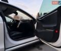 Білий Тесла Модель С, об'ємом двигуна 0 л та пробігом 470 тис. км за 13700 $, фото 54 на Automoto.ua