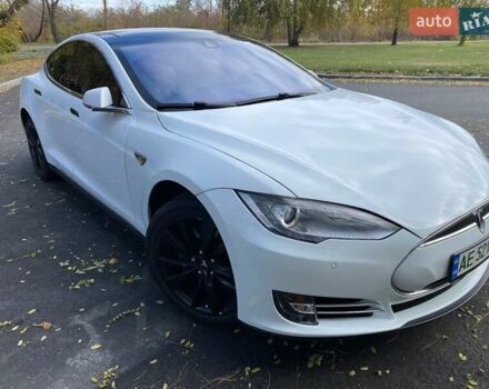 Білий Тесла Модель С, об'ємом двигуна 0 л та пробігом 179 тис. км за 12650 $, фото 2 на Automoto.ua