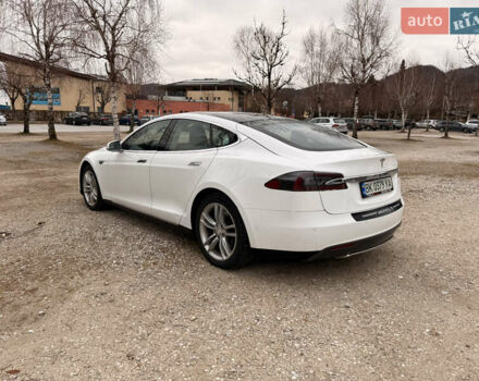 Белый Тесла Модель С, объемом двигателя 0 л и пробегом 193 тыс. км за 13055 $, фото 5 на Automoto.ua