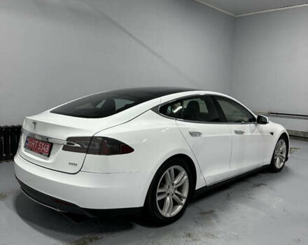 Белый Тесла Модель С, объемом двигателя 0 л и пробегом 140 тыс. км за 14950 $, фото 5 на Automoto.ua