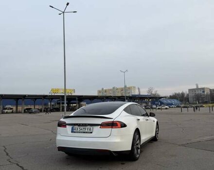Білий Тесла Модель С, об'ємом двигуна 0 л та пробігом 144 тис. км за 16500 $, фото 5 на Automoto.ua